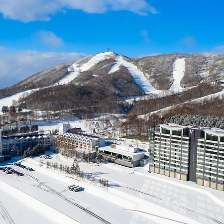 Отель The Vale Русуцу Экстерьер фото